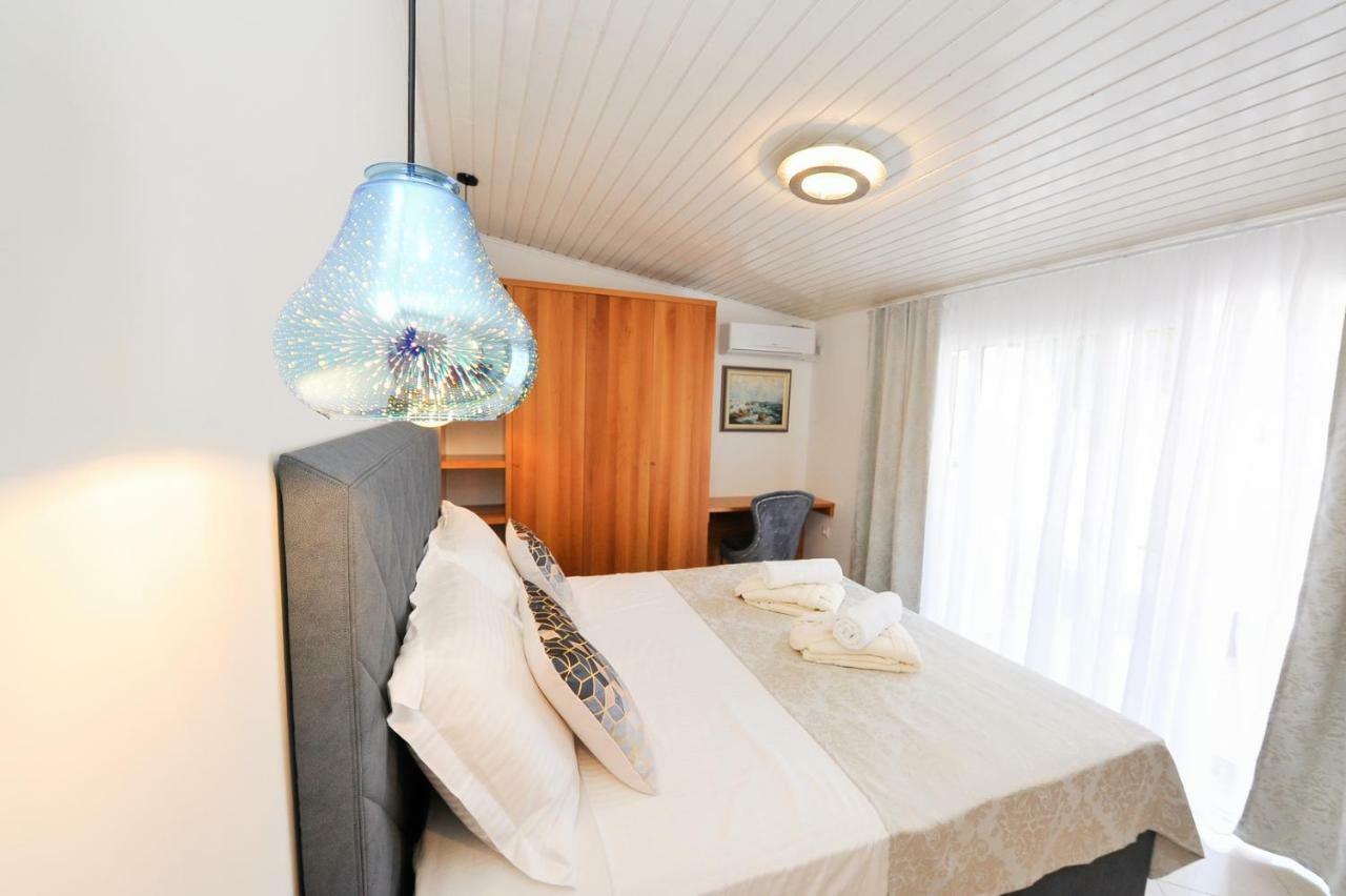 Private Oasis-Villa Sandina Split Bagian luar foto